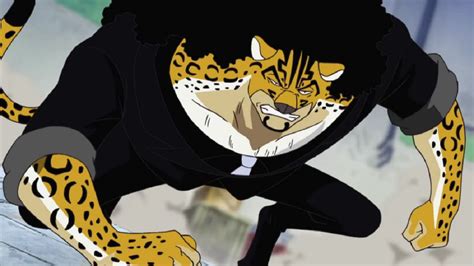 Rob Lucci en su forma de leopardo