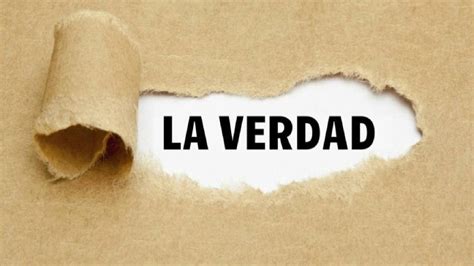 Eren y sus compañeros descubriendo la verdad en el sótano