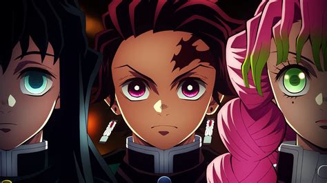 Ilustración de Tanjiro luchando junto a Muichiro Tokito y Mitsuri Kanroji en la Aldea del Herrero