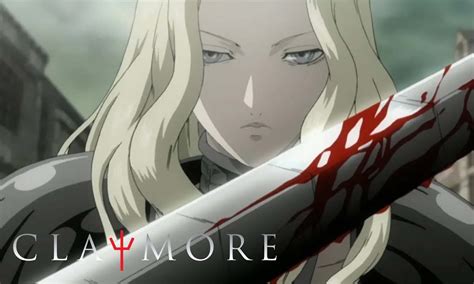 Guerreras Claymore en combate contra monstruos
