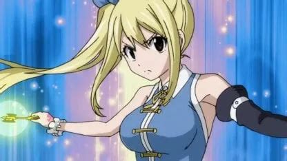 Lucy Heartfilia como periodista