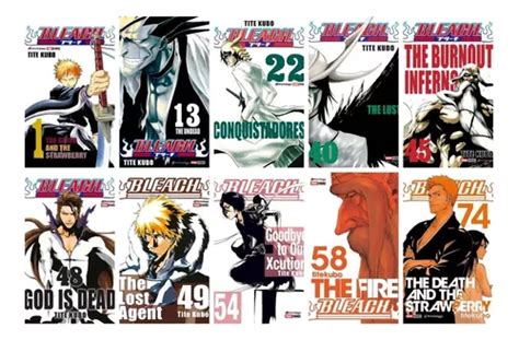 Estanterías con tomos del manga Bleach en una tienda