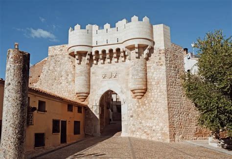 Mapa de Hita, Japón, mostrando los lugares relacionados con Shingeki no Kyojin