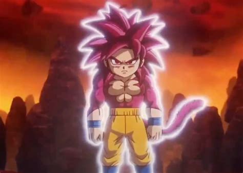 Goku en su forma base con su cola de mono