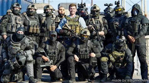 Miembros del equipo Shadow Gear atacados