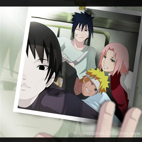 Naruto Uzumaki consolando a Sakura Haruno en el hospital.