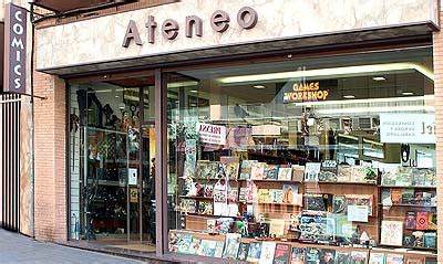 Fachada de la tienda Ateneo Comics en Alicante