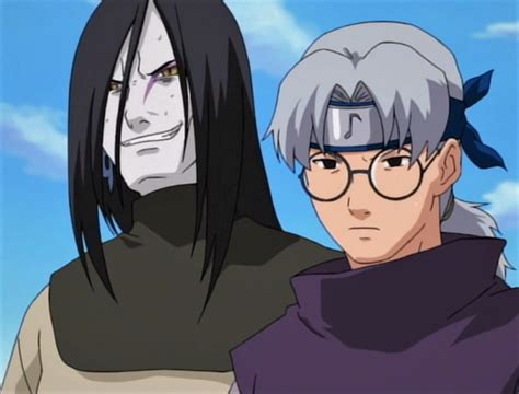 Kabuto inyectándose ADN de Orochimaru