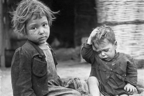 Ilustración de niños en un internado de la posguerra