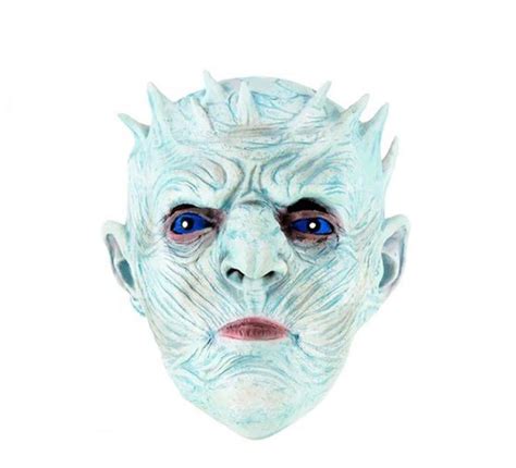 Beta con su máscara de caminante