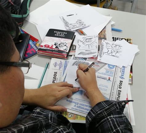 Proceso de bocetaje de un personaje de cómic