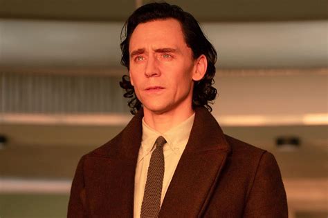 Tom Hiddleston como Loki en la serie de Disney+