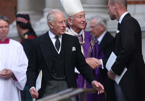 La familia Kent adoptando a Kal-El