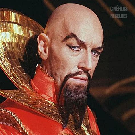 Flash Gordon luchando contra Ming el Despiadado