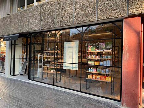 Fachada de la tienda 