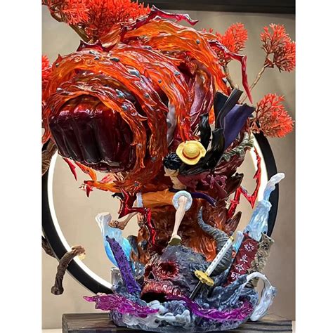Detalle de una figura de edición limitada de One Piece