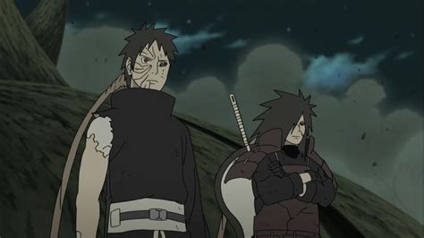 Obito Uchiha siendo salvado por Madara