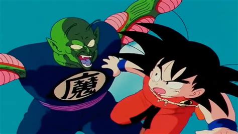 Ilustración de Piccolo luchando contra Goku