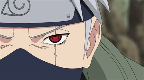 Kakashi con el Sharingan activado