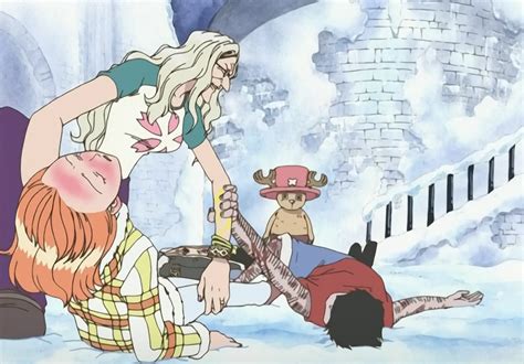 Dra. Kureha atendiendo a Nami y Sanji.