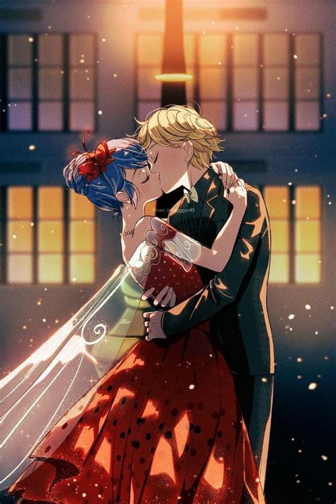 Marinette y Adrien compartiendo un momento íntimo y reconfortante.