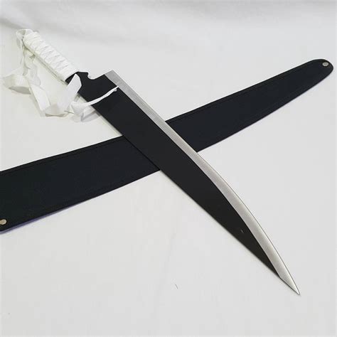 Shikai de Ichigo: La espada Zangetsu