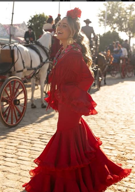Viola vestida de flamenca