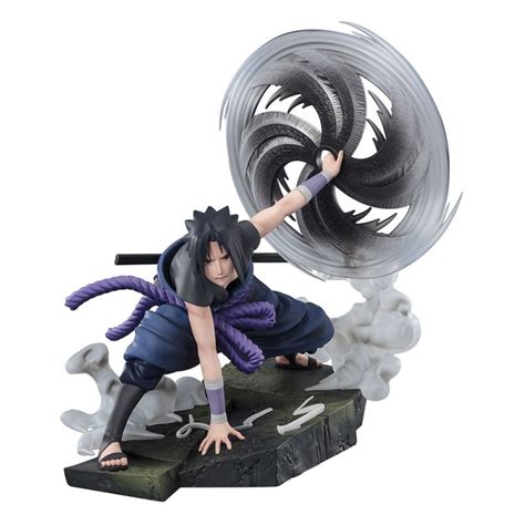 Detalle de figura de Sasuke Uchiha