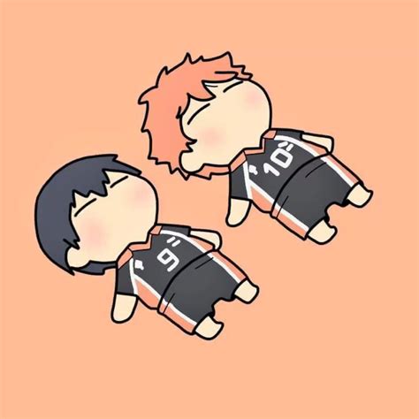 Infografía comparando las estadísticas de Hinata y Kageyama