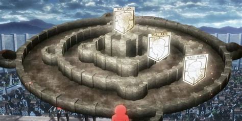 Ilustración de los tres muros de Paradis con titanes colosales