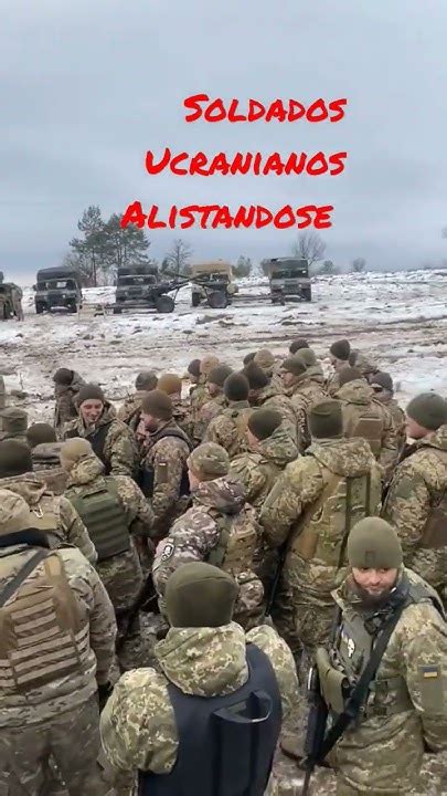 Soldados preparándose para la batalla