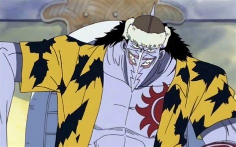 Imagen de Arlong de joven con los Piratas del Sol