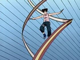 Tenten utilizando el Jutsu de Dragones Gemelos Ascendentes