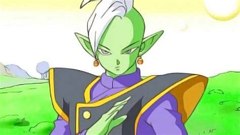 Zamas atacando a Piccolo