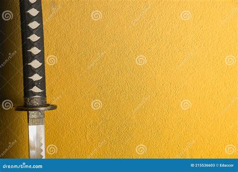 Primer plano de la espada Harusame