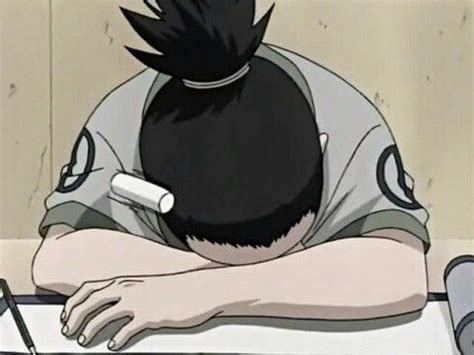 Shikamaru durmiendo en clase