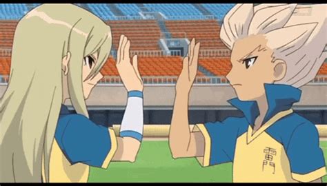 Pareja de Goenji y Aphrodi en Inazuma Eleven