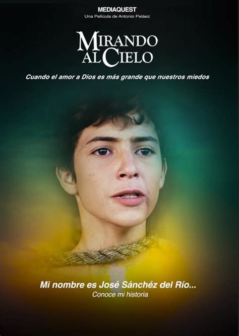 Piccolo mirando al cielo