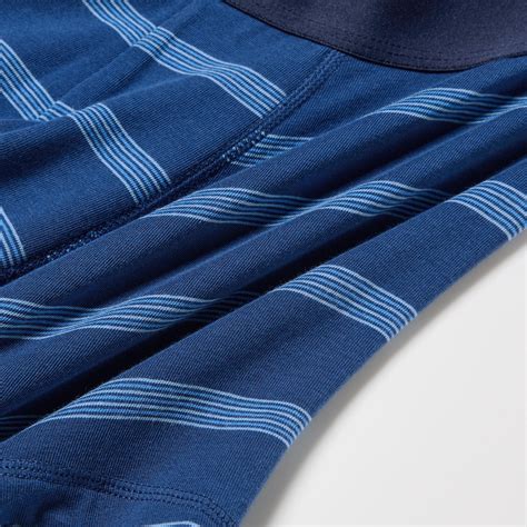 Detalle del tejido de un calzoncillo bóxer