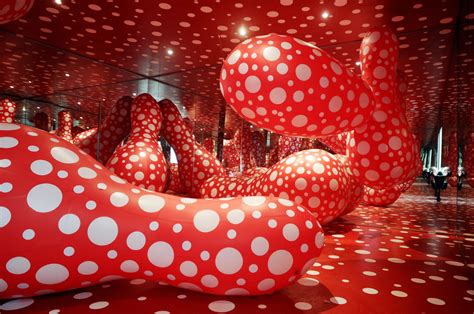 Primera obra de Yayoi Kusama con lunares