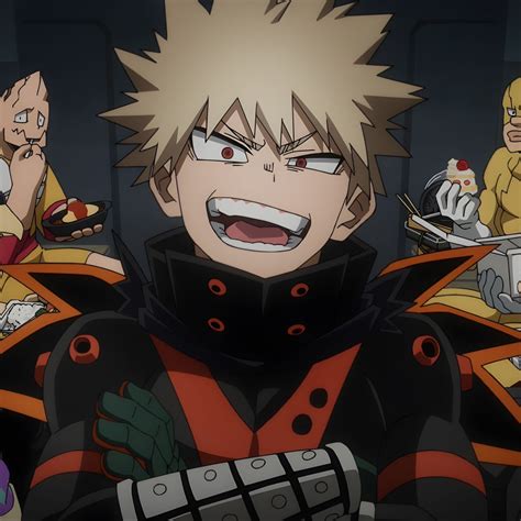 Equipo de héroes con Katsuki Bakugo
