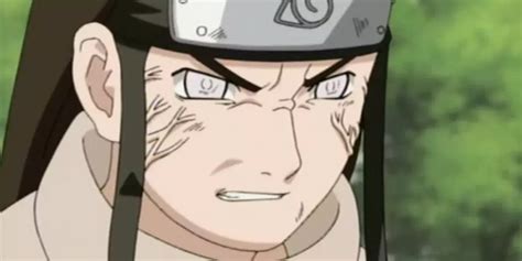 Neji Hyuga atacando con Puño Suave