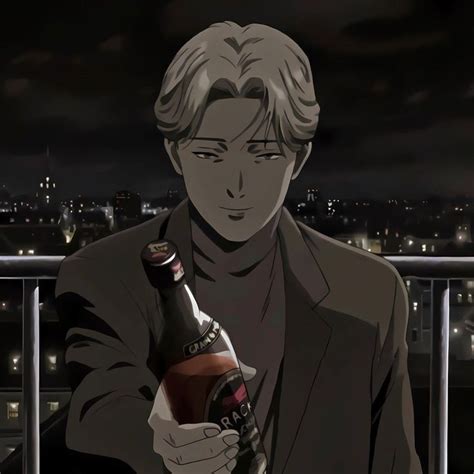 Johan Liebert con una sonrisa enigmática