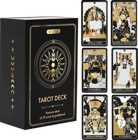 Basil Hawkins en pose de adivinación con cartas de tarot