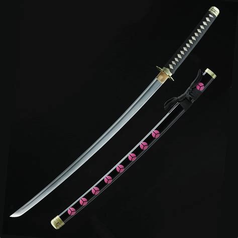 Roronoa Zoro blandiendo la Shusui