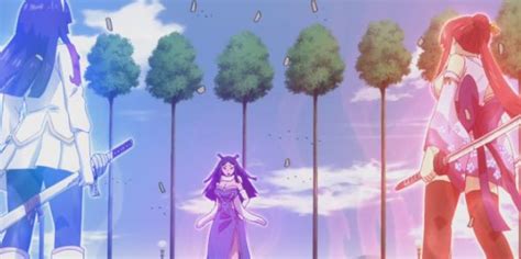 Erza mirando furiosamente a Minerva