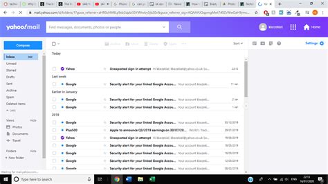 Captura de pantalla de la bandeja de entrada de Yahoo Mail con filtros organizados