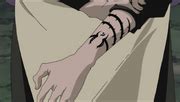 Sello de invocación de serpiente en el brazo de Orochimaru