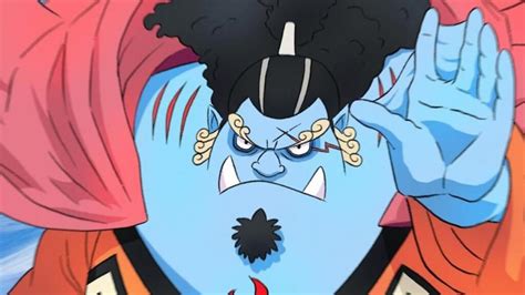 Jinbe luchando con sus técnicas de Karate Pez-Hombre