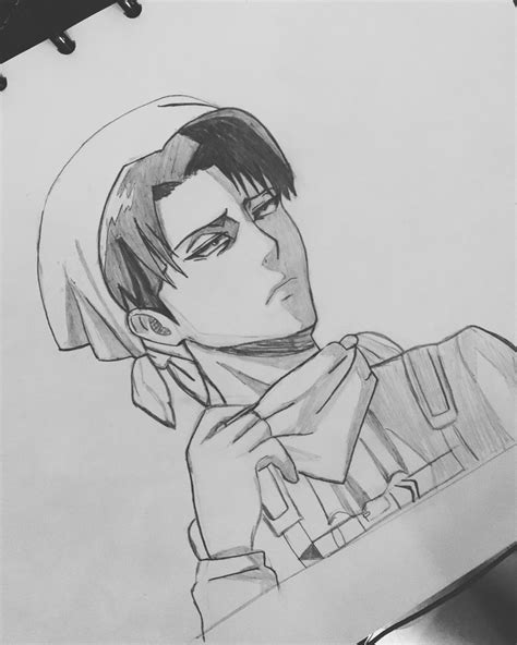 Retrato detallado de Levi Ackerman, destacando su uniforme y pañuelo.